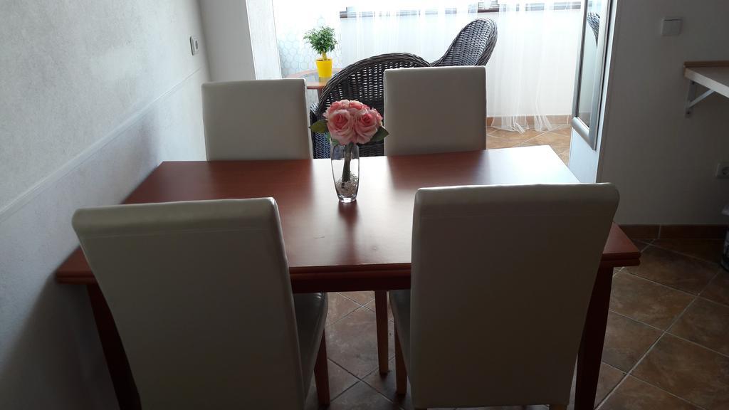 Apartment Amalija Примоштен Екстер'єр фото